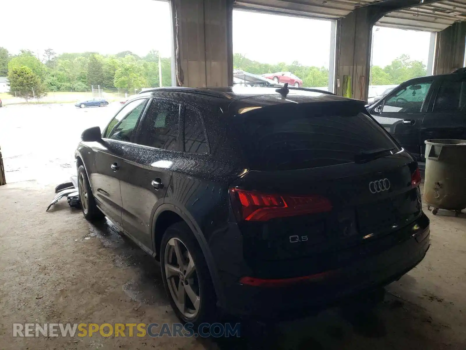 3 fotografías del automóvil dañado WA1ENAFY8L2105334 AUDI Q5 2020