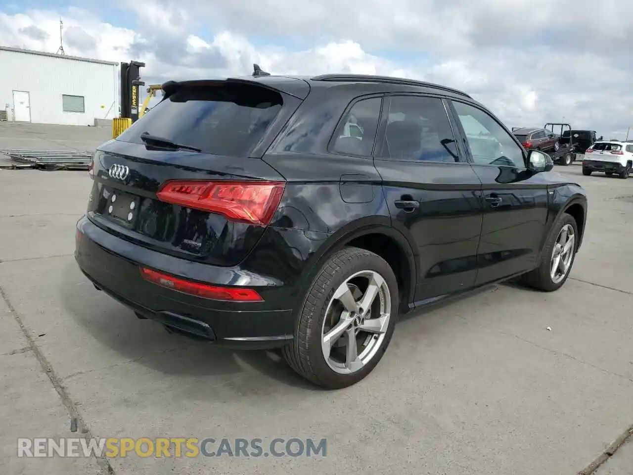 3 Photograph of a damaged car WA1ENAFY9L2075907 AUDI Q5 2020