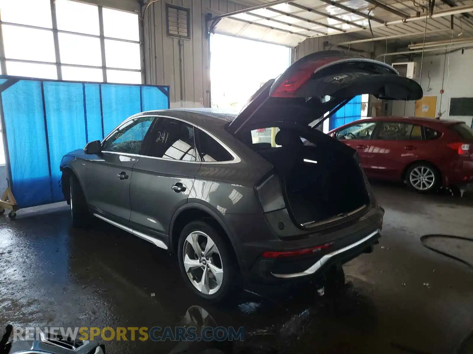 3 Photograph of a damaged car WA15AAFY2M2089807 AUDI Q5 2021