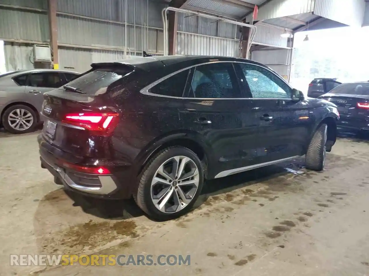 3 Photograph of a damaged car WA15AAFYXM2077145 AUDI Q5 2021