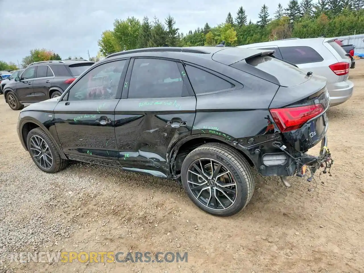 2 Photograph of a damaged car WA16AAFYXM2084147 AUDI Q5 2021