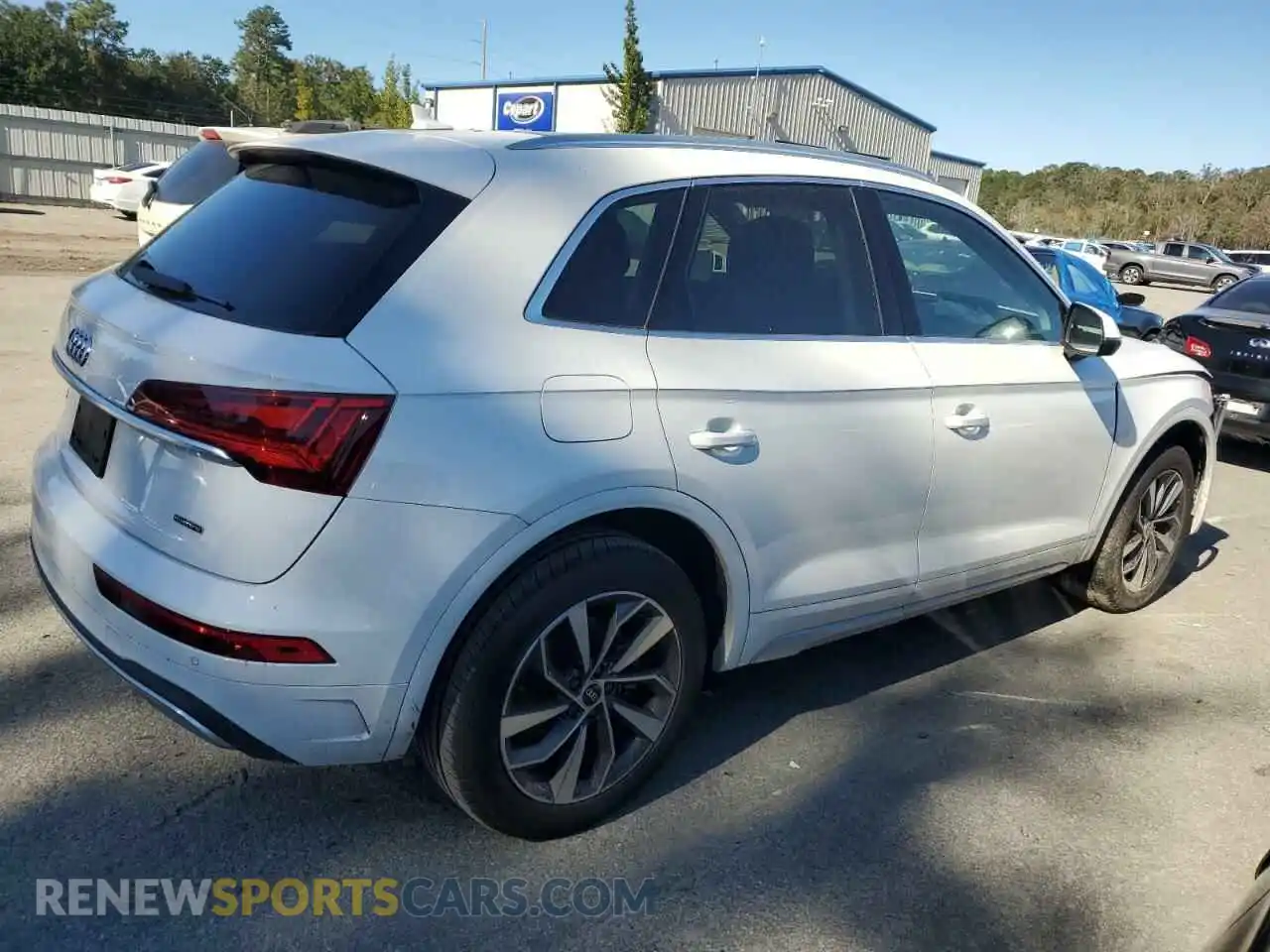 3 Photograph of a damaged car WA1AAAFY1M2068980 AUDI Q5 2021