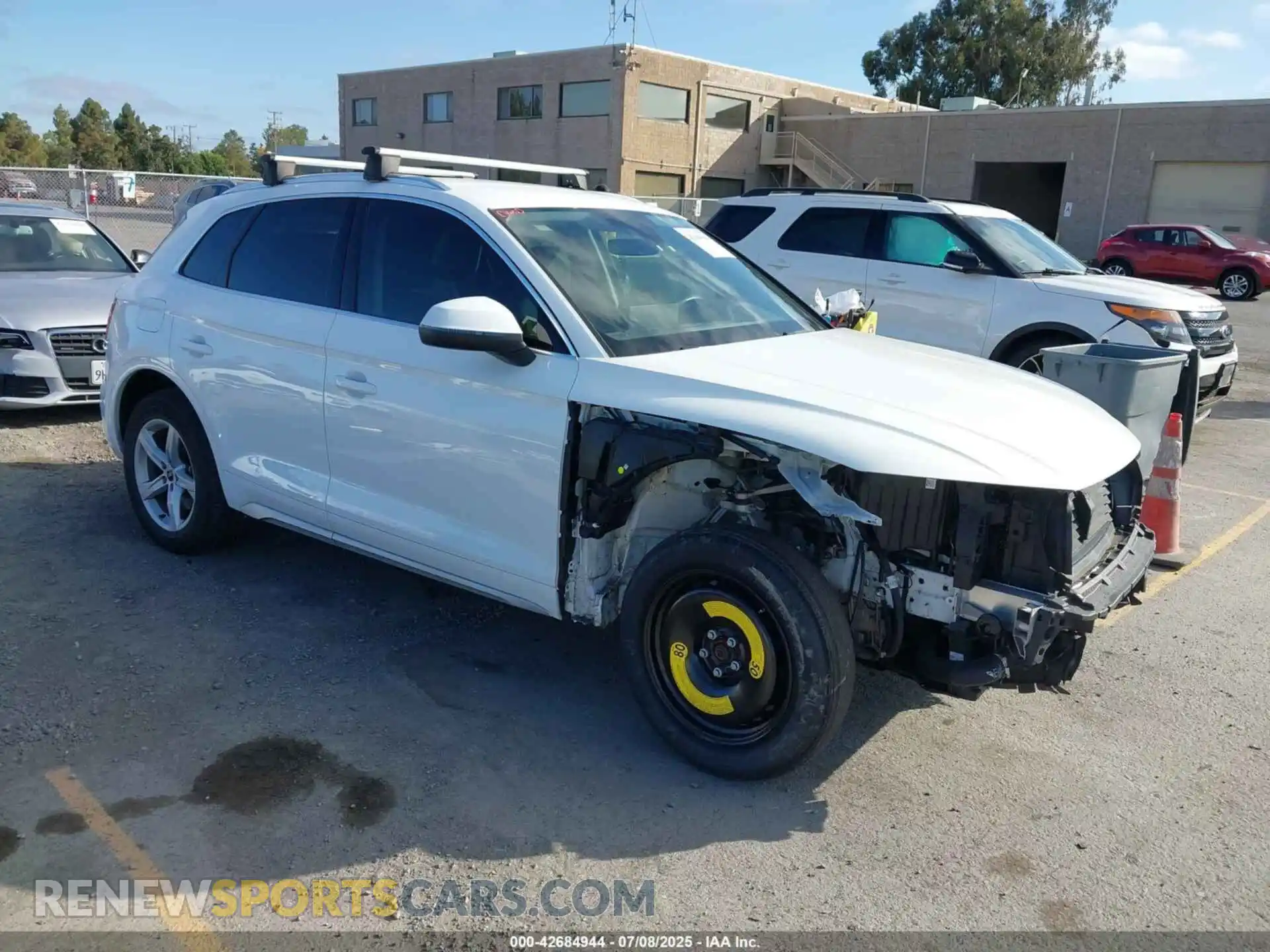 1 Photograph of a damaged car WA1AAAFY1M2133438 AUDI Q5 2021