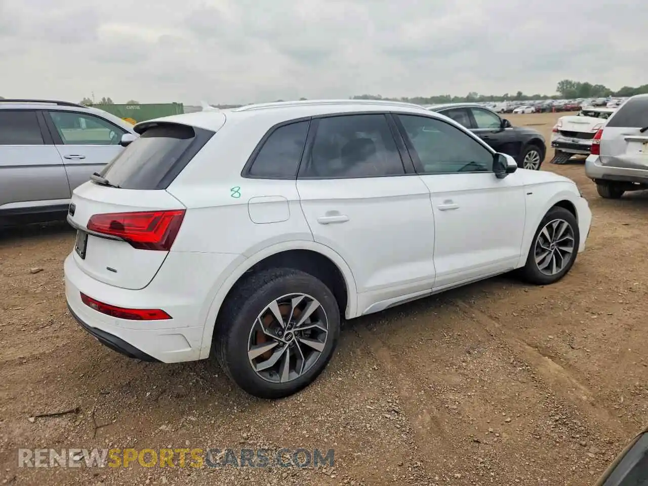 3 Photograph of a damaged car WA1AAAFY2M2002454 AUDI Q5 2021