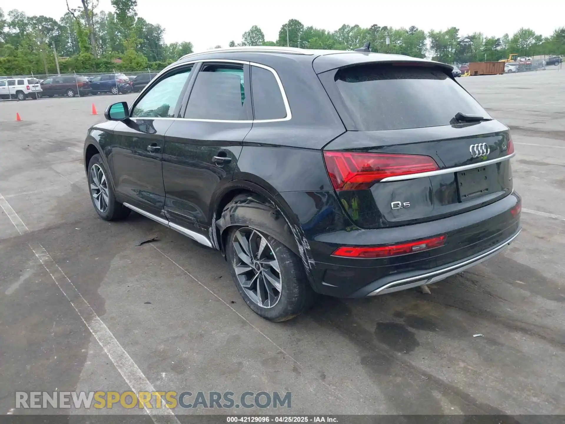3 Photograph of a damaged car WA1AAAFY2M2008206 AUDI Q5 2021