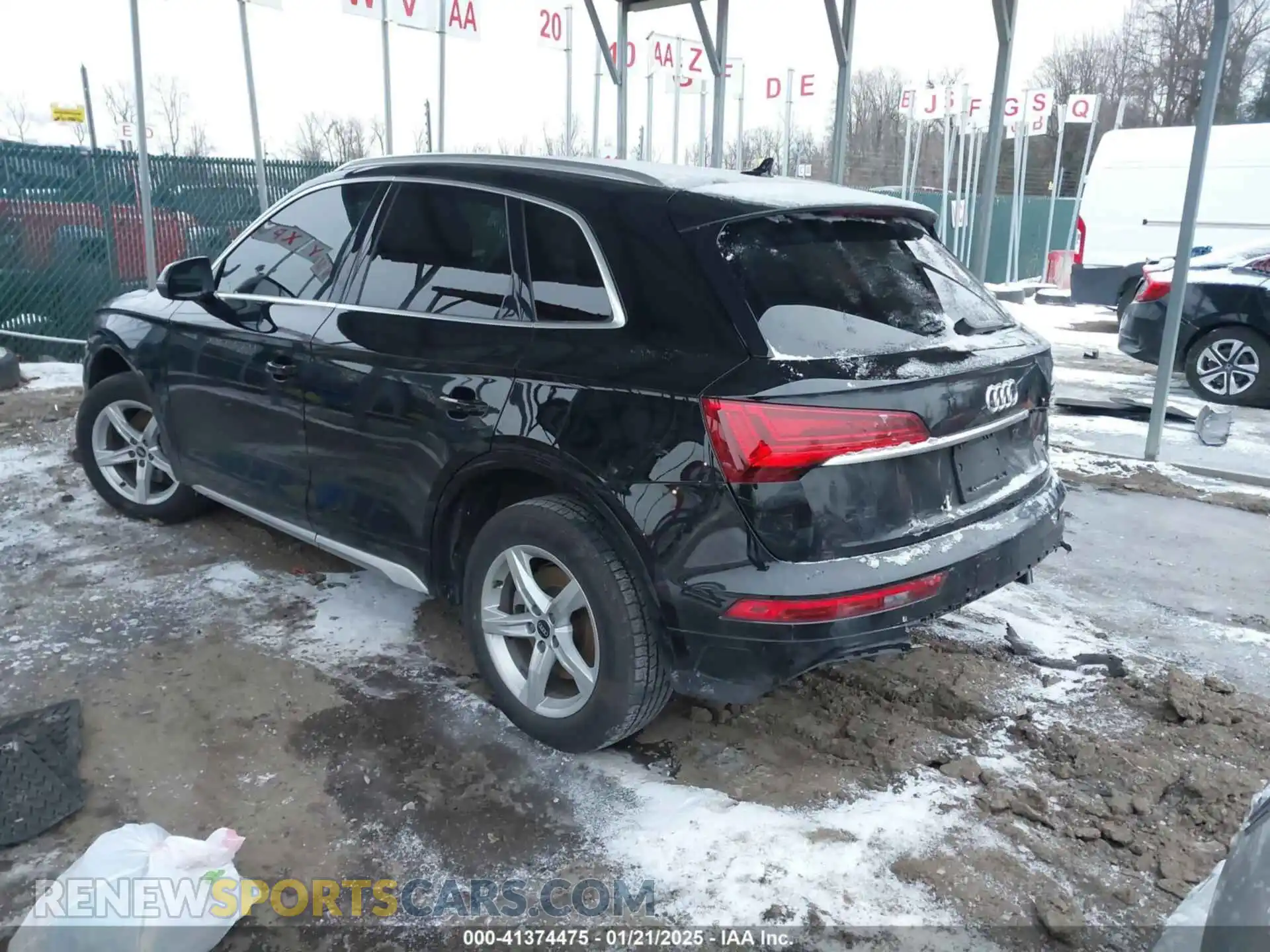 3 Photograph of a damaged car WA1AAAFY4M2003069 AUDI Q5 2021