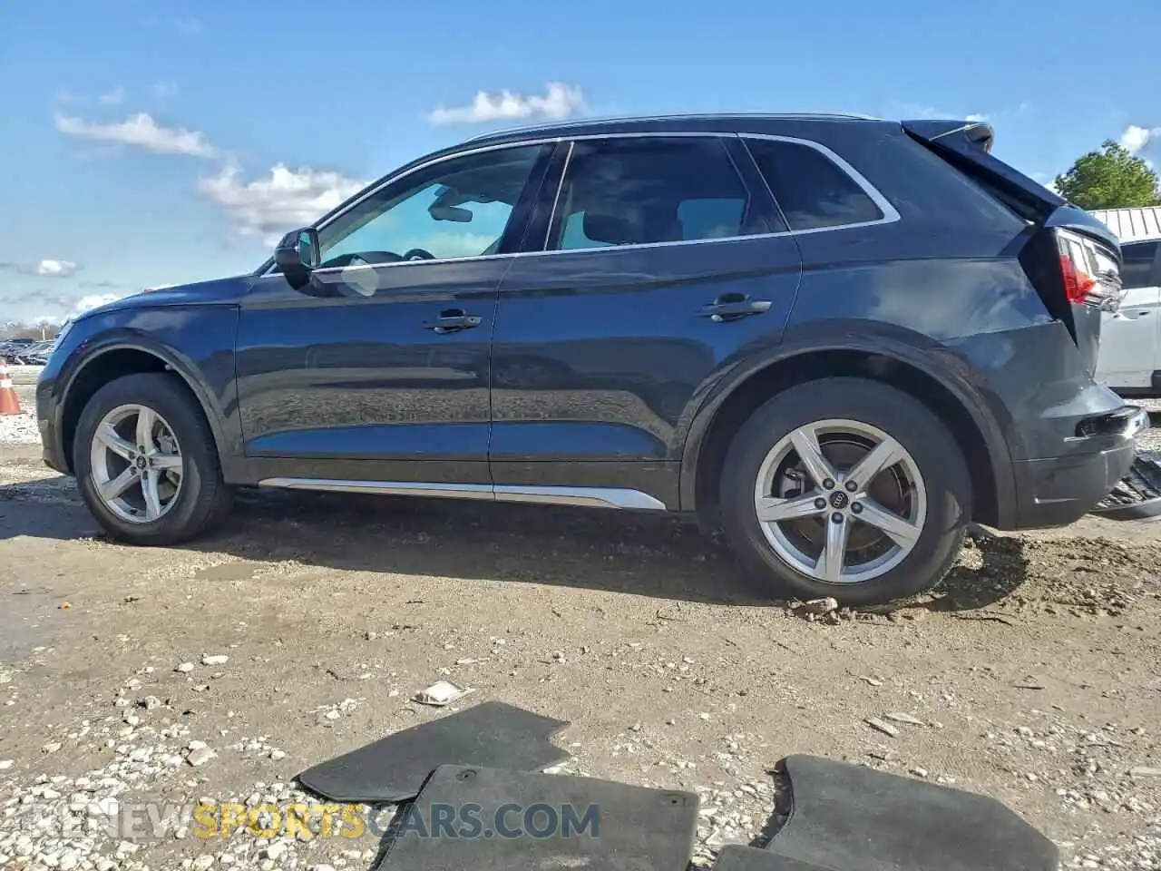 2 Photograph of a damaged car WA1AAAFY4M2076166 AUDI Q5 2021