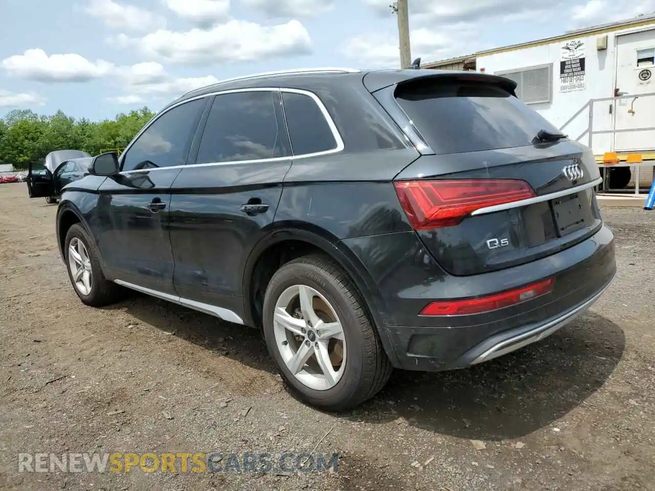 2 Photograph of a damaged car WA1AAAFY4M2113605 AUDI Q5 2021