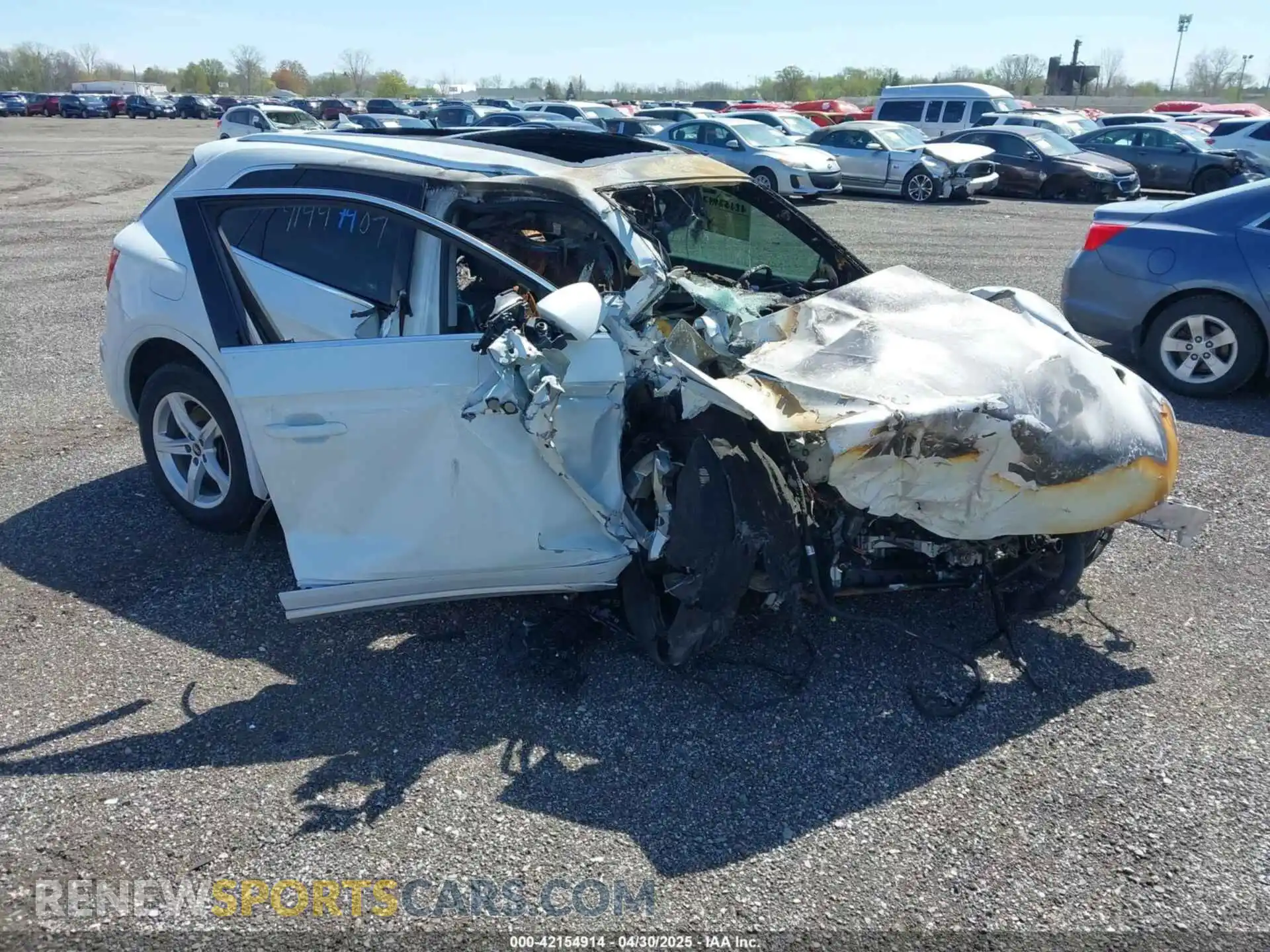 1 Photograph of a damaged car WA1AAAFY5M2110311 AUDI Q5 2021