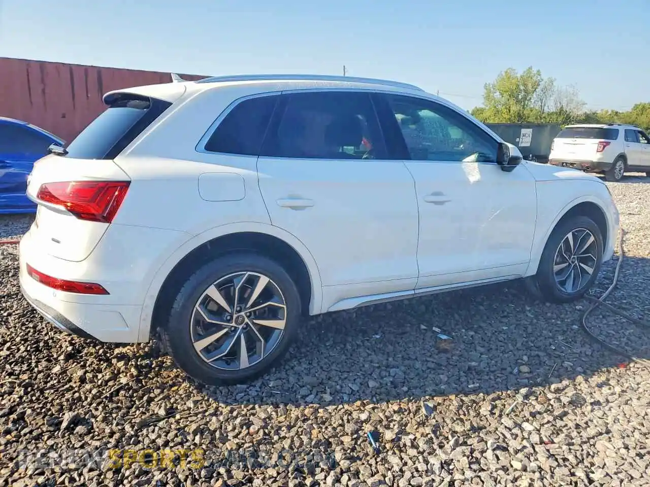 3 Photograph of a damaged car WA1AAAFY5M2110504 AUDI Q5 2021