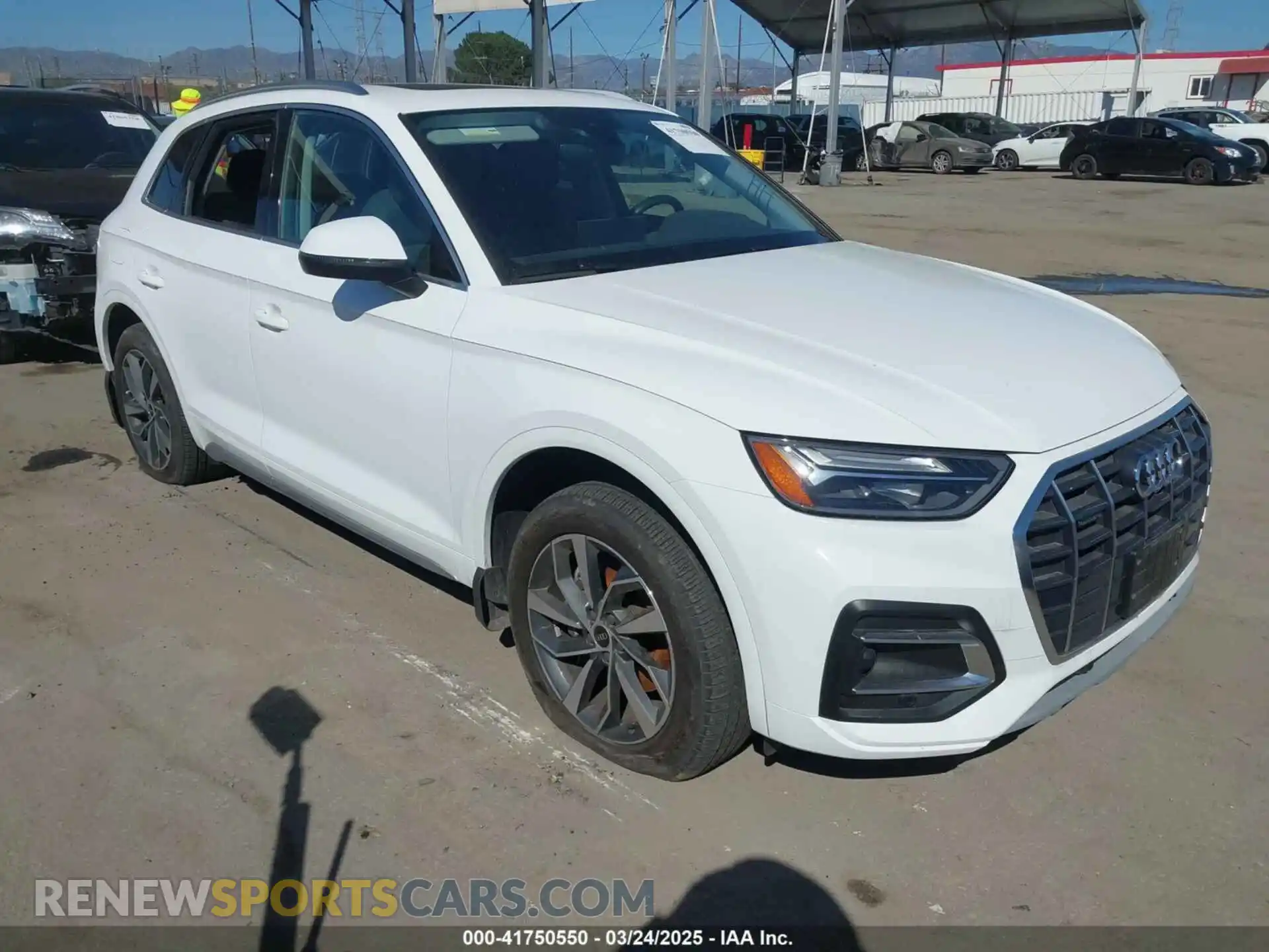 1 Photograph of a damaged car WA1AAAFY6M2045811 AUDI Q5 2021