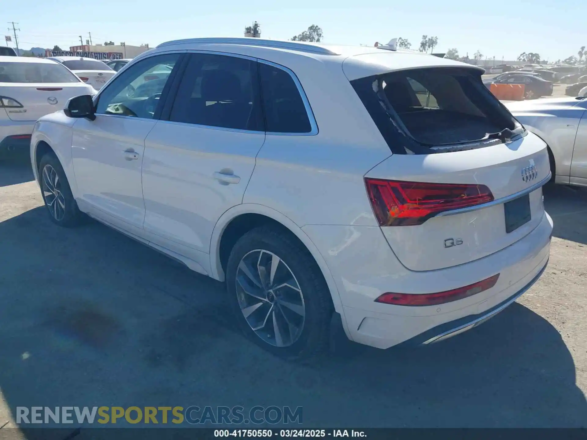 3 Photograph of a damaged car WA1AAAFY6M2045811 AUDI Q5 2021