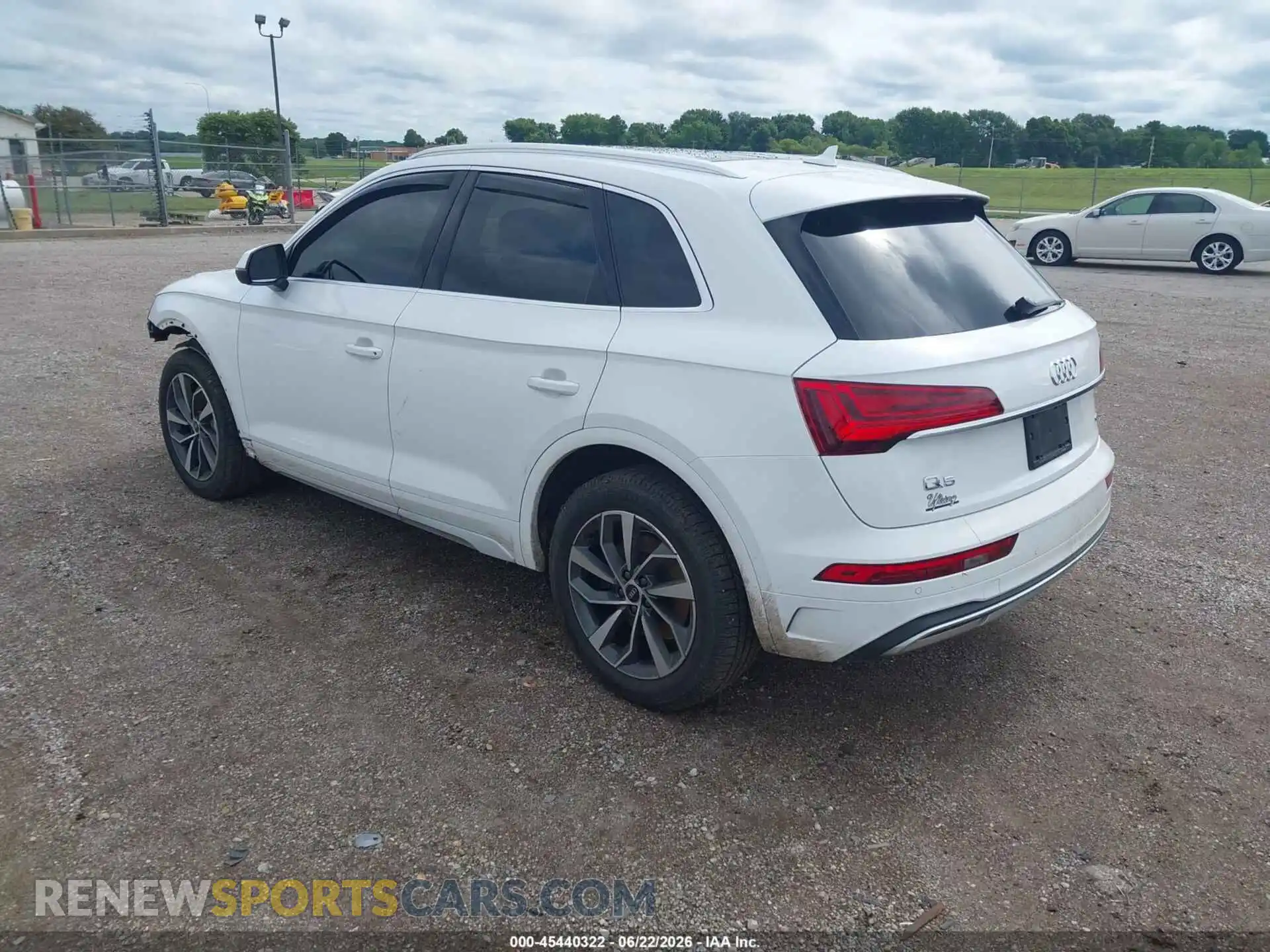 3 Фотография поврежденного автомобиля WA1AAAFY7M2071821 AUDI Q5 2021