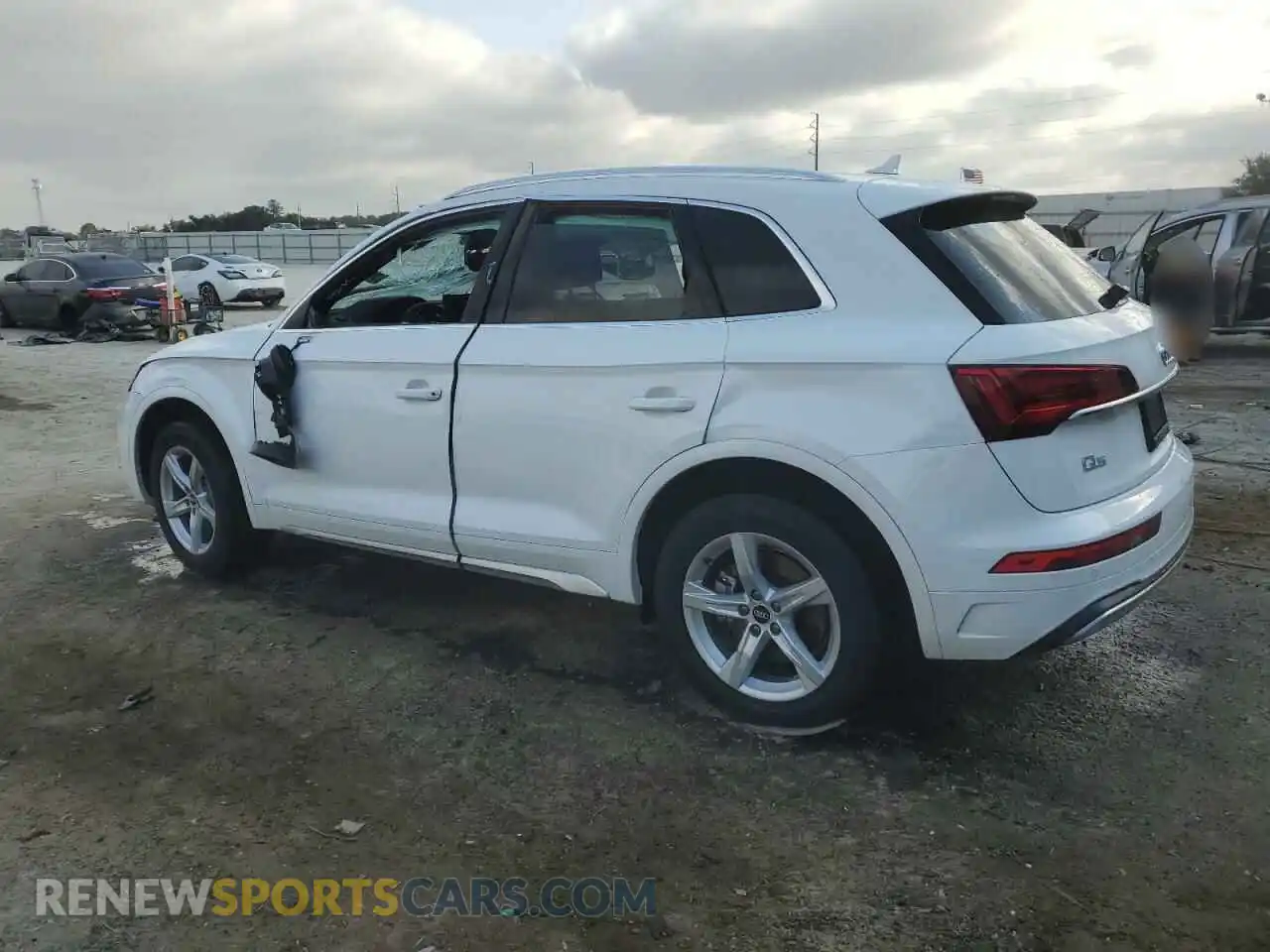 2 fotografías del automóvil dañado WA1AAAFY7M2107071 AUDI Q5 2021