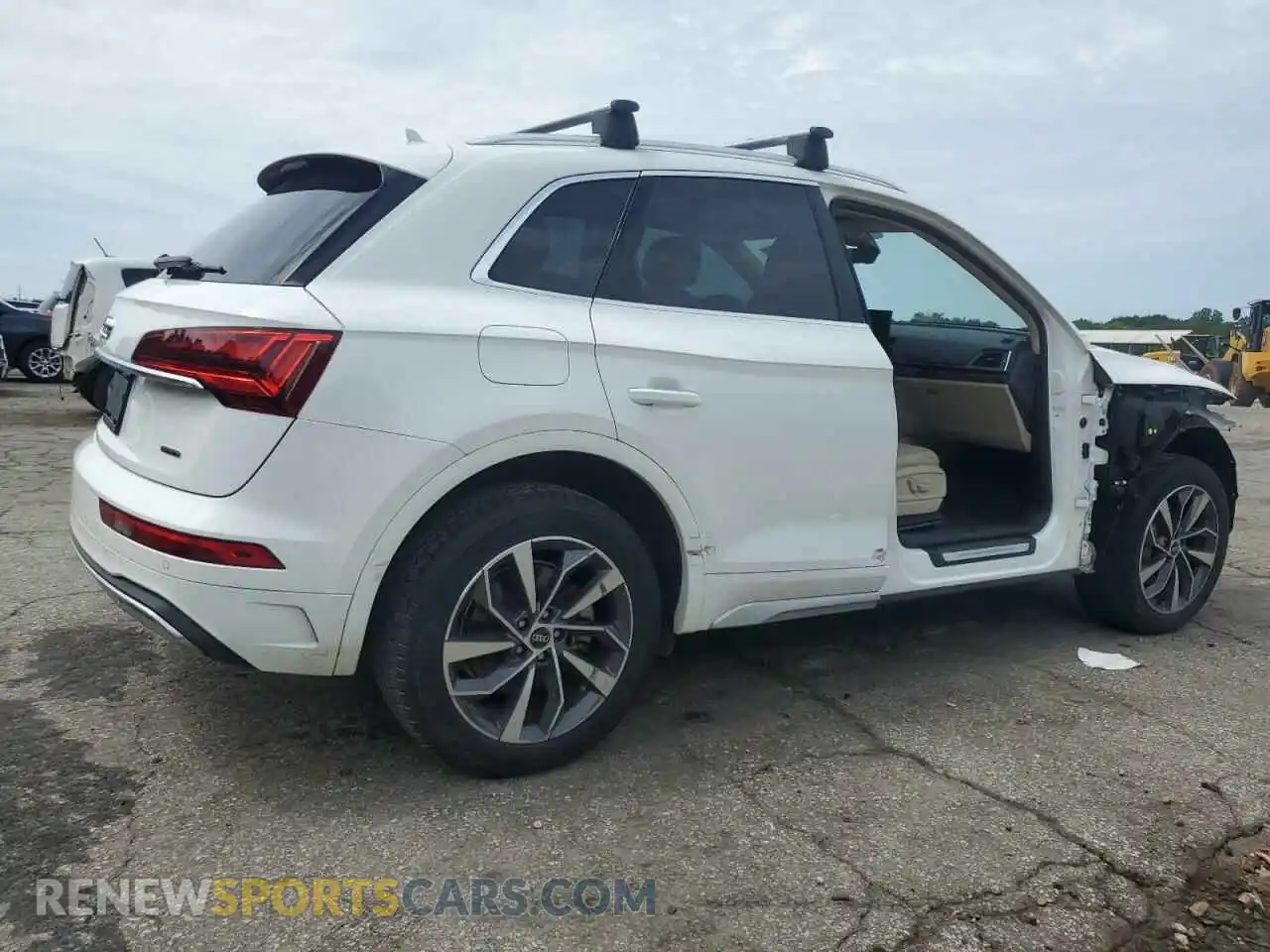 3 Photograph of a damaged car WA1AAAFY7M2128924 AUDI Q5 2021
