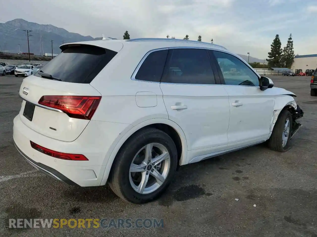 3 Photograph of a damaged car WA1AAAFY8M2017413 AUDI Q5 2021