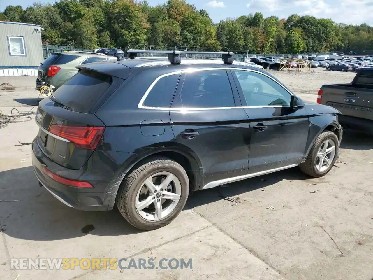 3 Photograph of a damaged car WA1AAAFY8M2055014 AUDI Q5 2021
