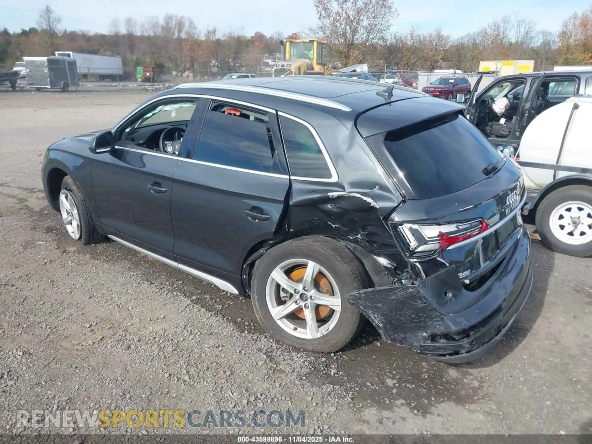 3 Photograph of a damaged car WA1AAAFY8M2061251 AUDI Q5 2021