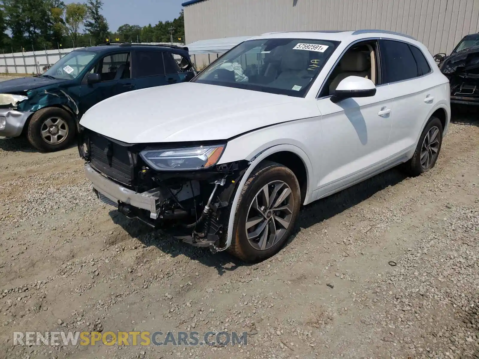 2 fotografías del automóvil dañado WA1AAAFY8M2079085 AUDI Q5 2021