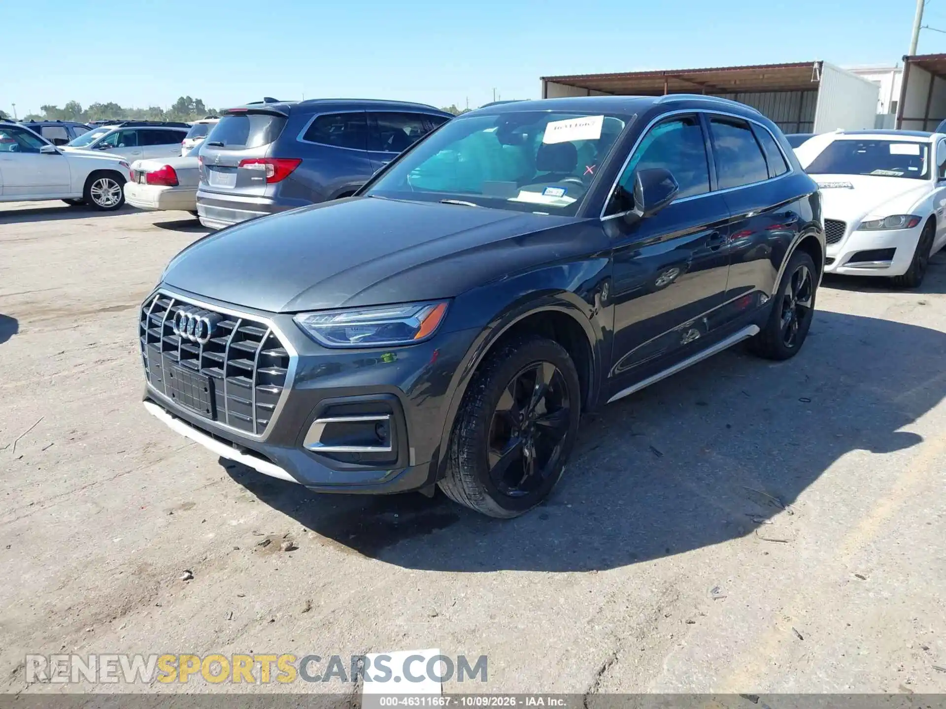 2 fotografías del automóvil dañado WA1AAAFY9M2114927 AUDI Q5 2021