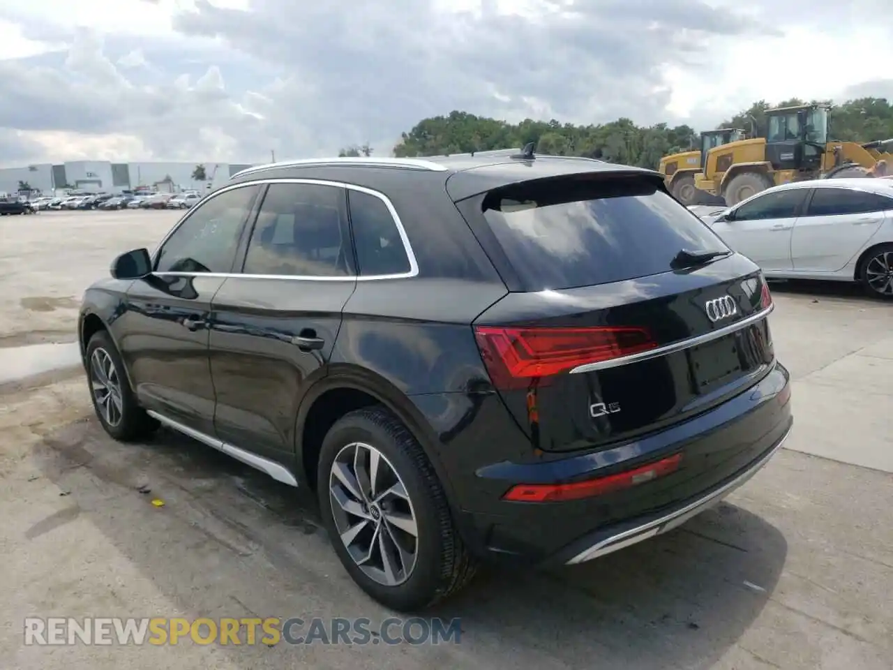 3 Photograph of a damaged car WA1AAAFYXM2033435 AUDI Q5 2021