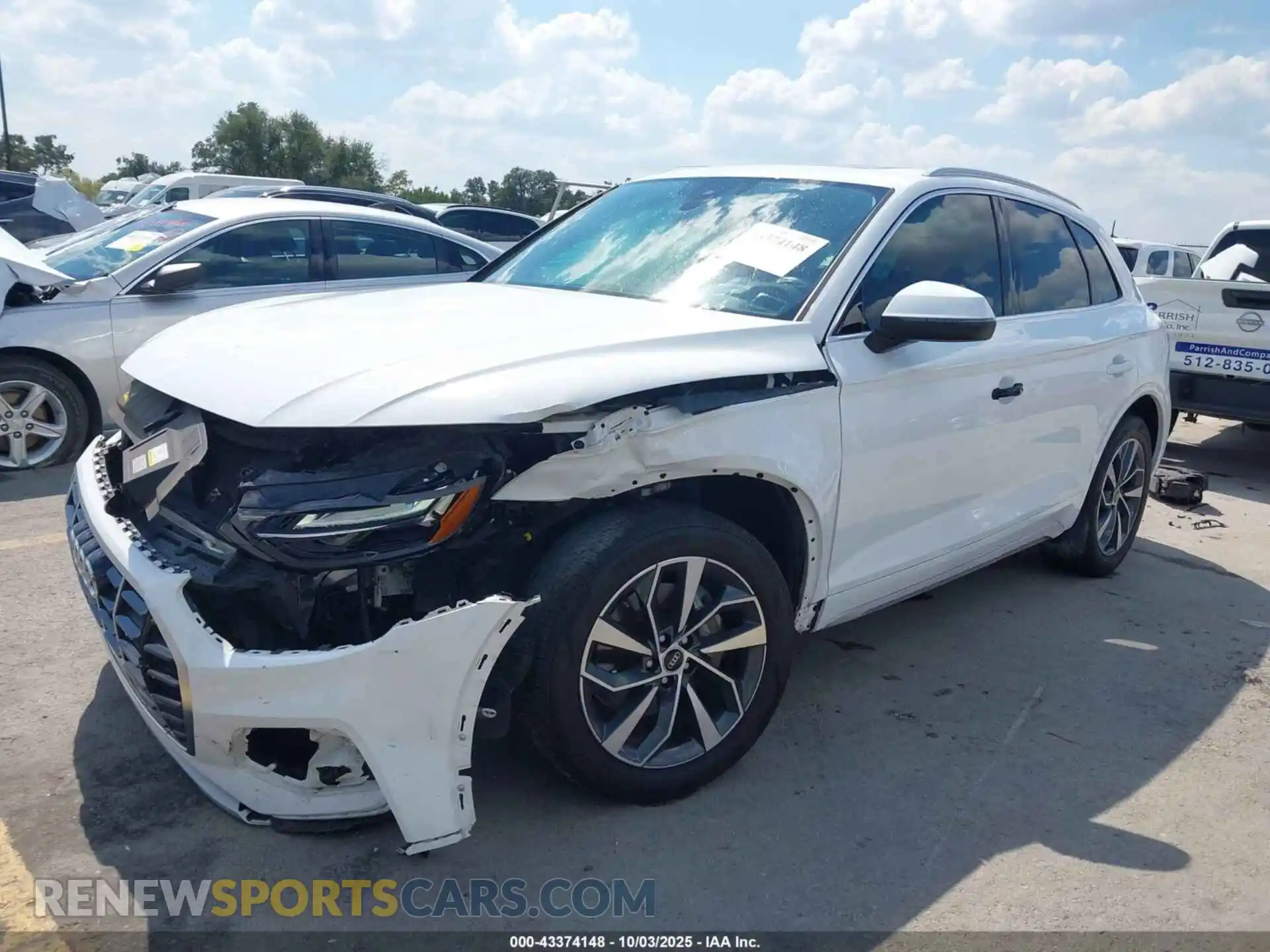 2 Photograph of a damaged car WA1AAAFYXM2049859 AUDI Q5 2021