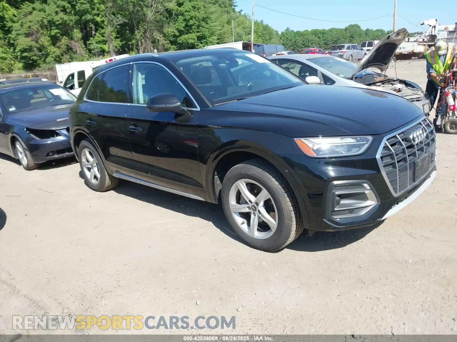 1 Photograph of a damaged car WA1AAAFYXM2058433 AUDI Q5 2021