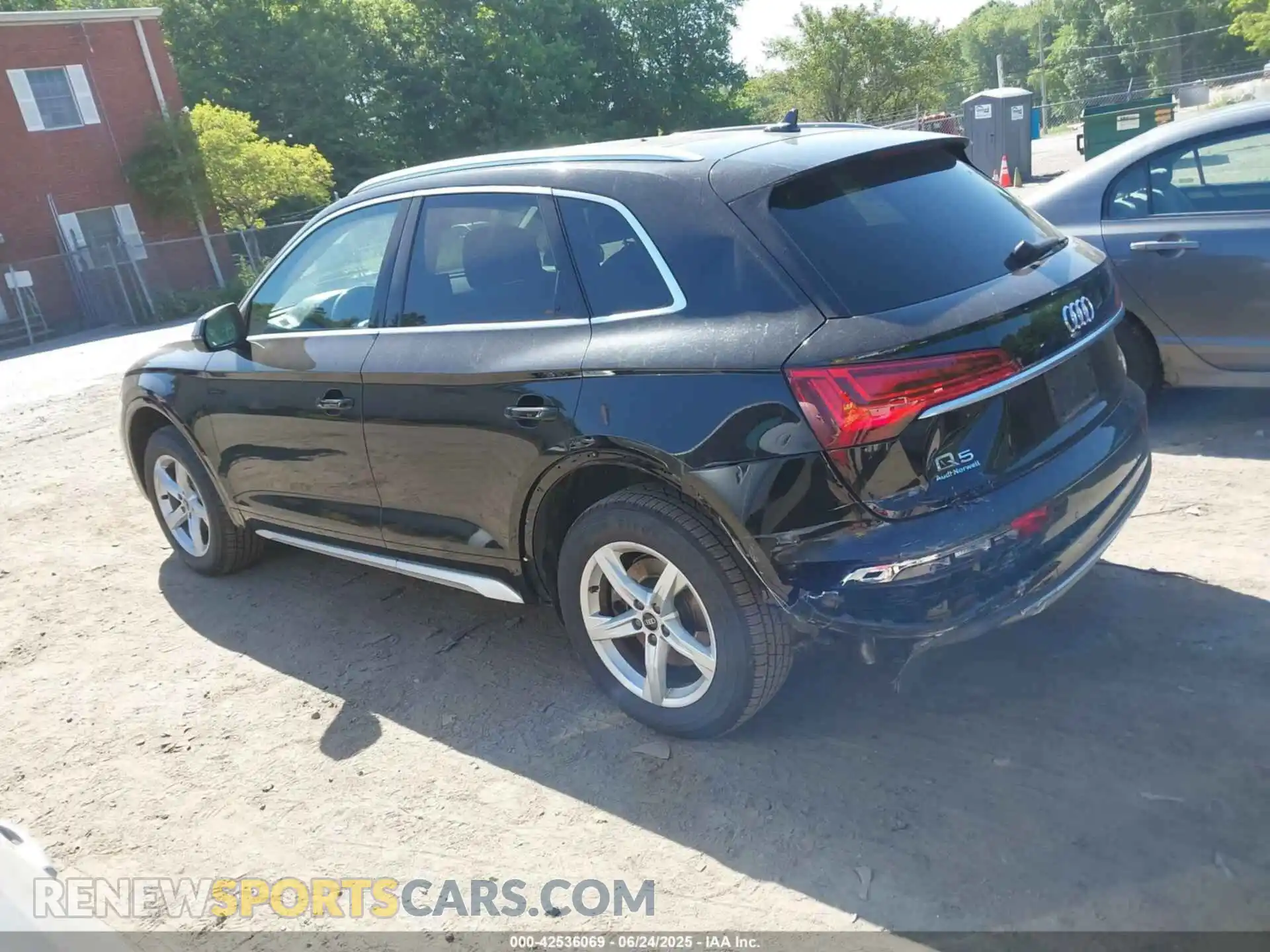 3 Photograph of a damaged car WA1AAAFYXM2058433 AUDI Q5 2021