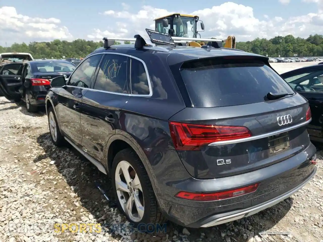 3 Photograph of a damaged car WA1BAAFY0M2014946 AUDI Q5 2021