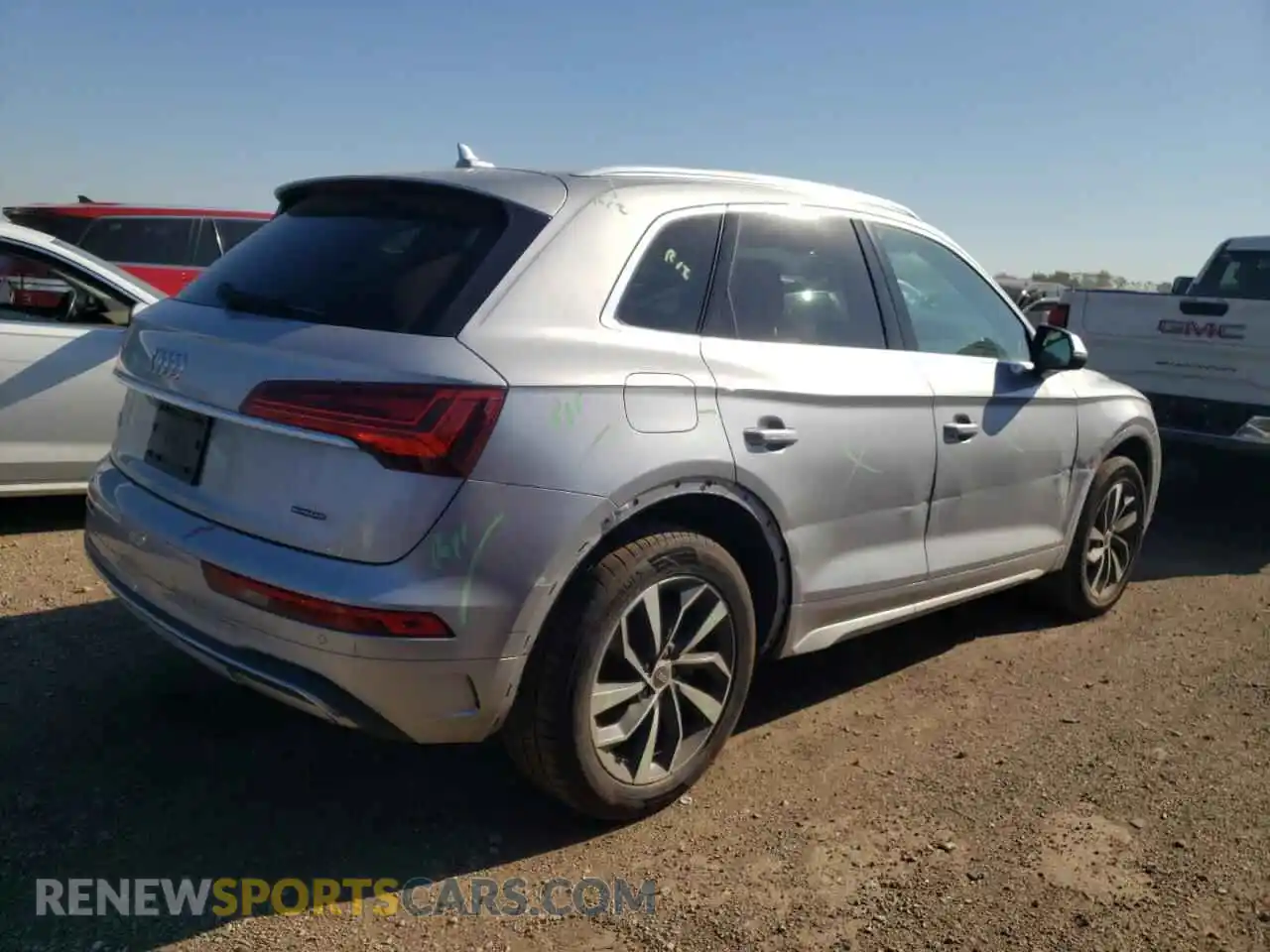 3 Photograph of a damaged car WA1BAAFY0M2048613 AUDI Q5 2021