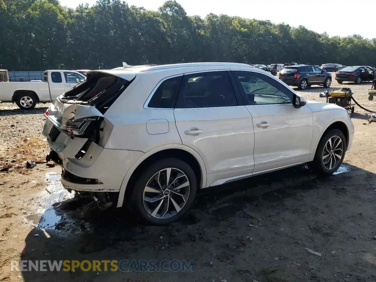 3 Photograph of a damaged car WA1BAAFY0M2067808 AUDI Q5 2021