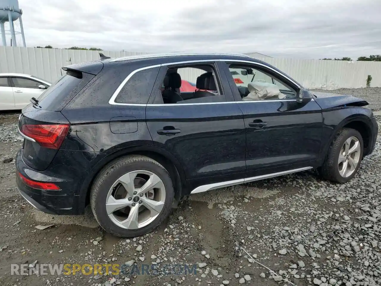 3 Photograph of a damaged car WA1BAAFY0M2140045 AUDI Q5 2021