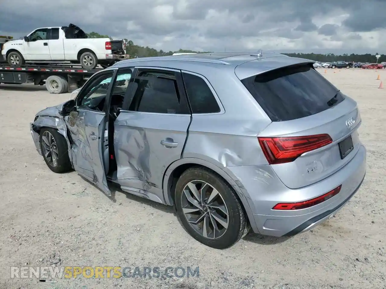 2 Photograph of a damaged car WA1BAAFY1M2018875 AUDI Q5 2021
