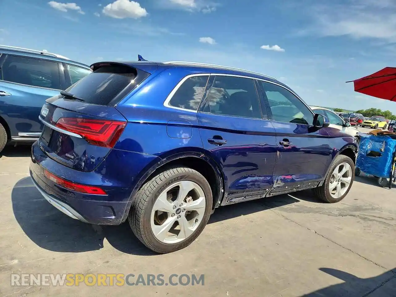 3 Photograph of a damaged car WA1BAAFY1M2027608 AUDI Q5 2021