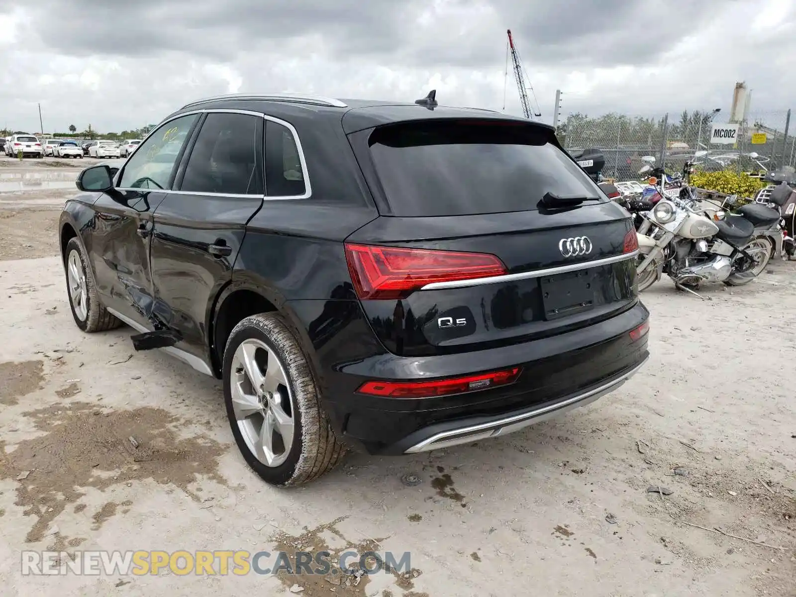 3 Photograph of a damaged car WA1BAAFY1M2032680 AUDI Q5 2021
