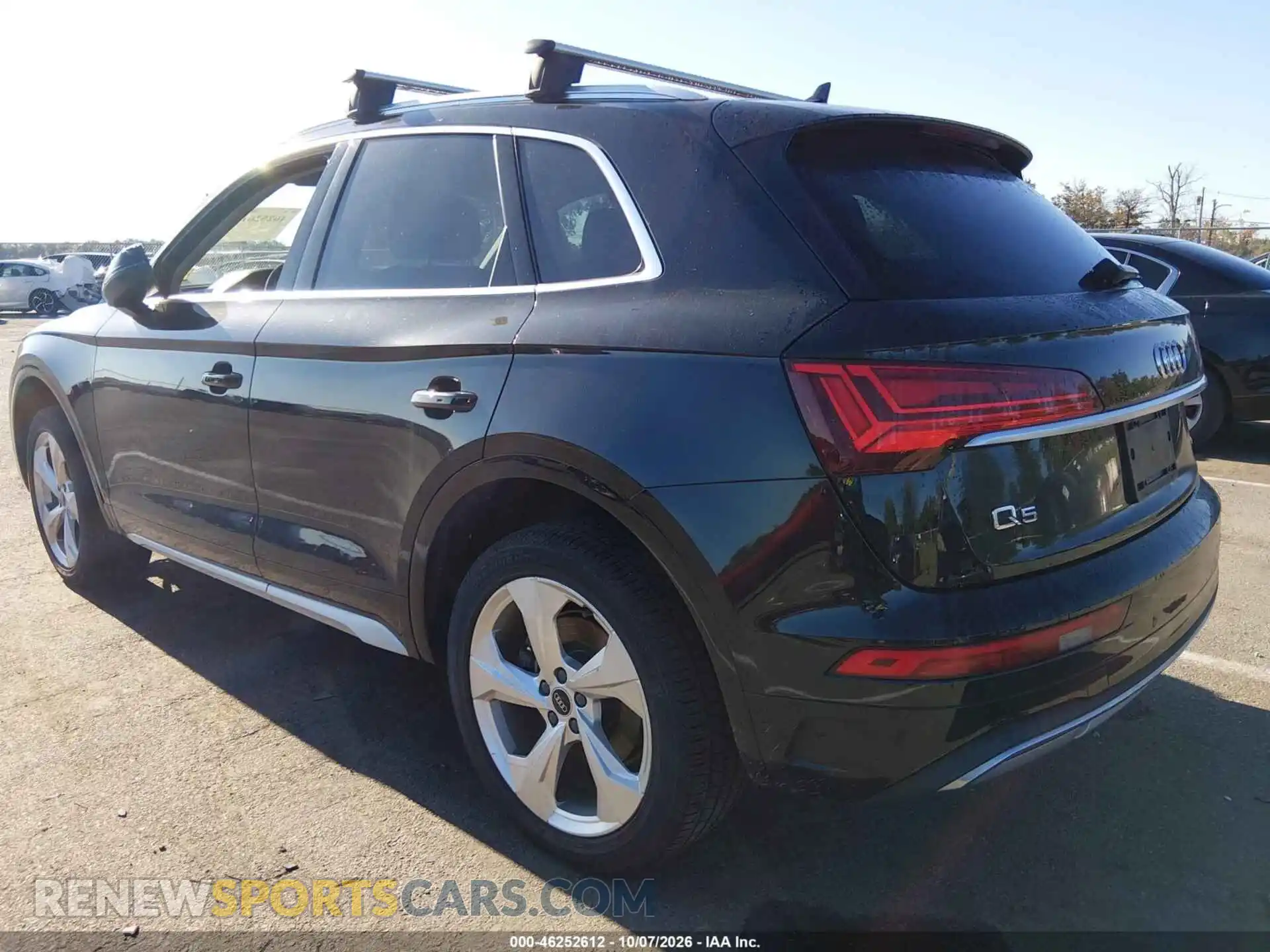 3 Photograph of a damaged car WA1BAAFY1M2048409 AUDI Q5 2021