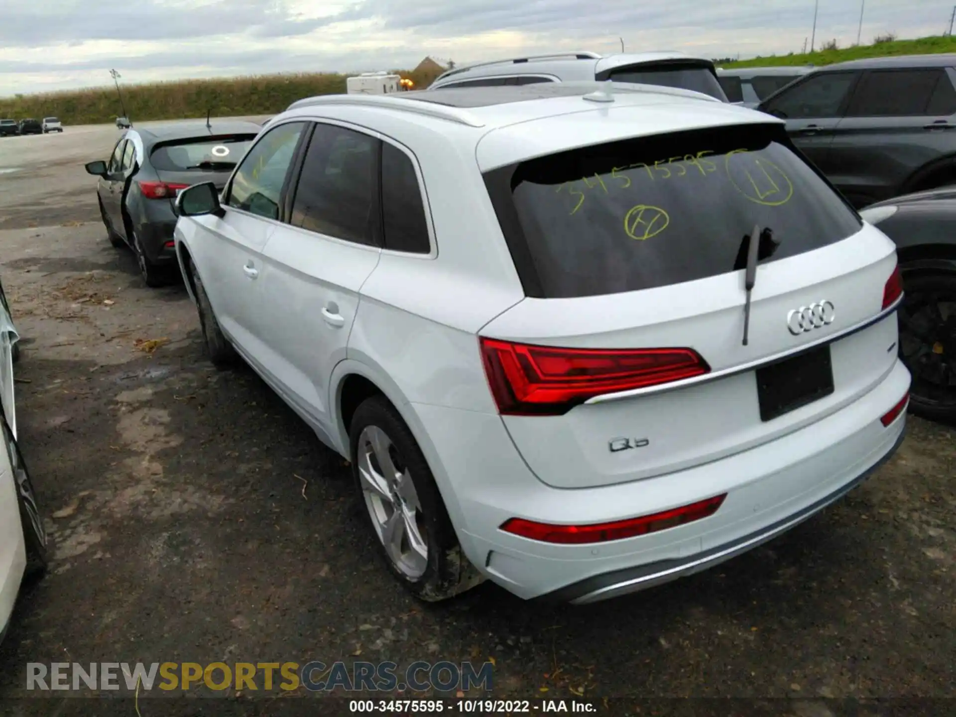 3 Photograph of a damaged car WA1BAAFY1M2068546 AUDI Q5 2021