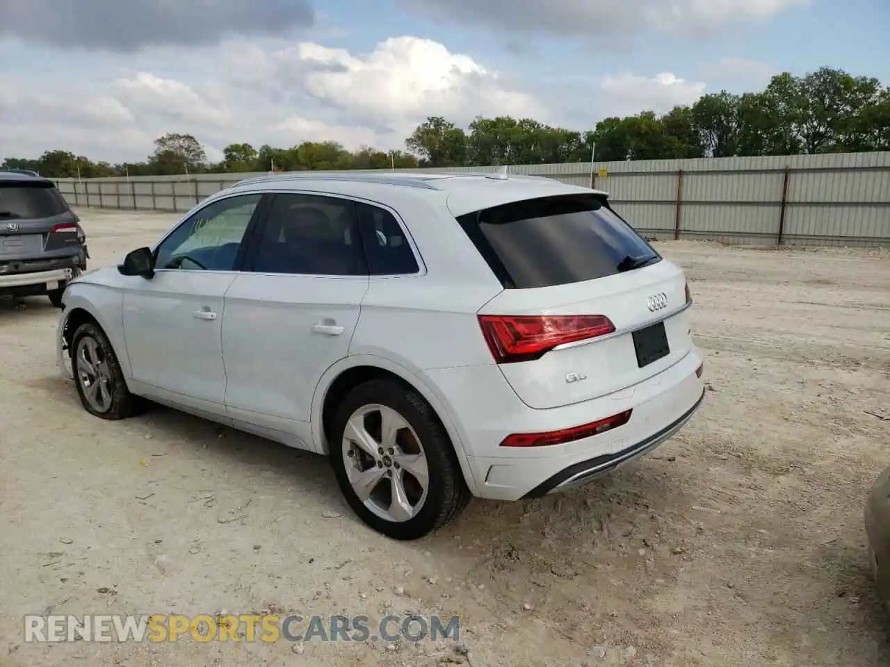 3 Photograph of a damaged car WA1BAAFY1M2095701 AUDI Q5 2021
