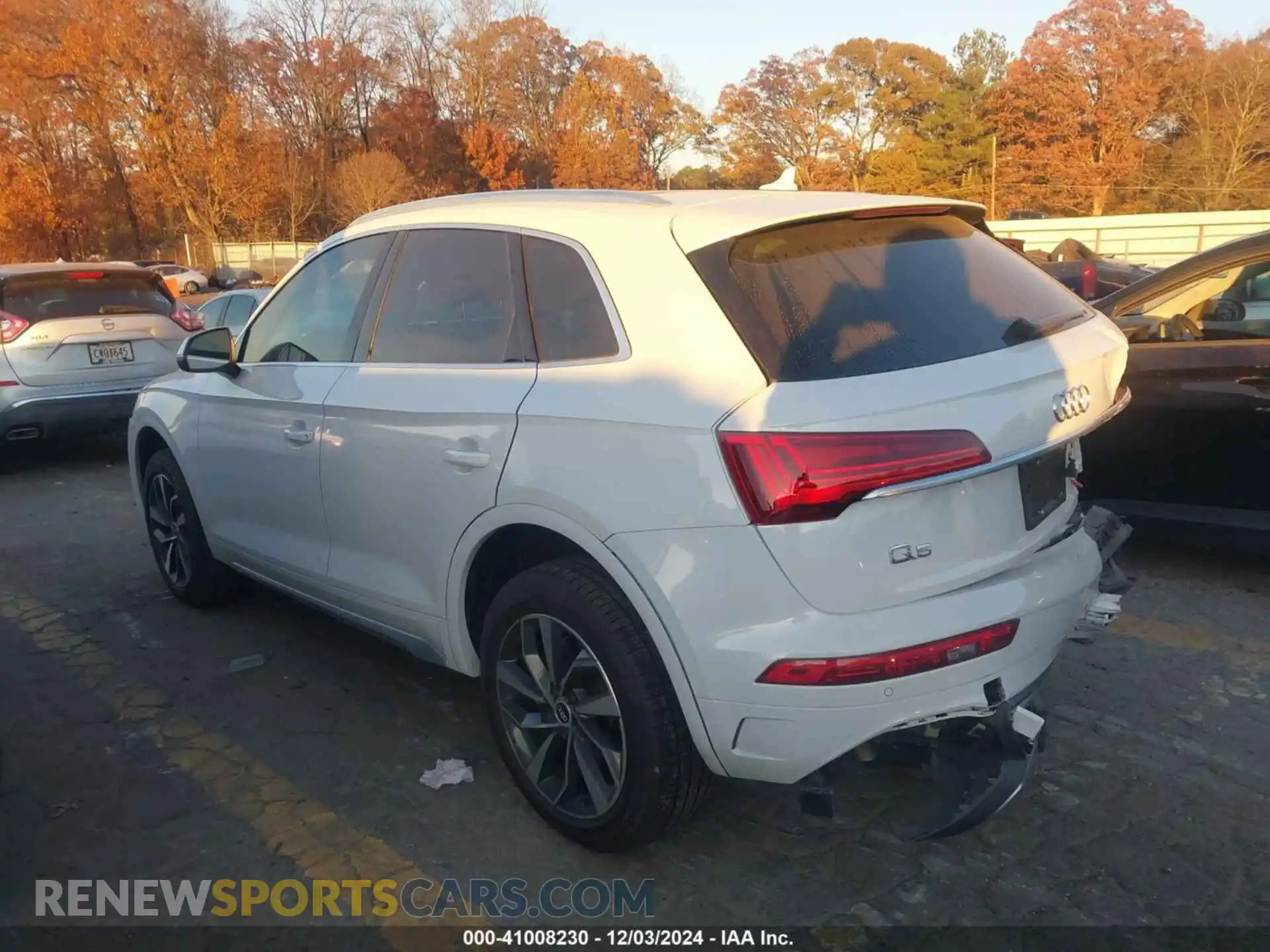 3 Photograph of a damaged car WA1BAAFY2M2086067 AUDI Q5 2021