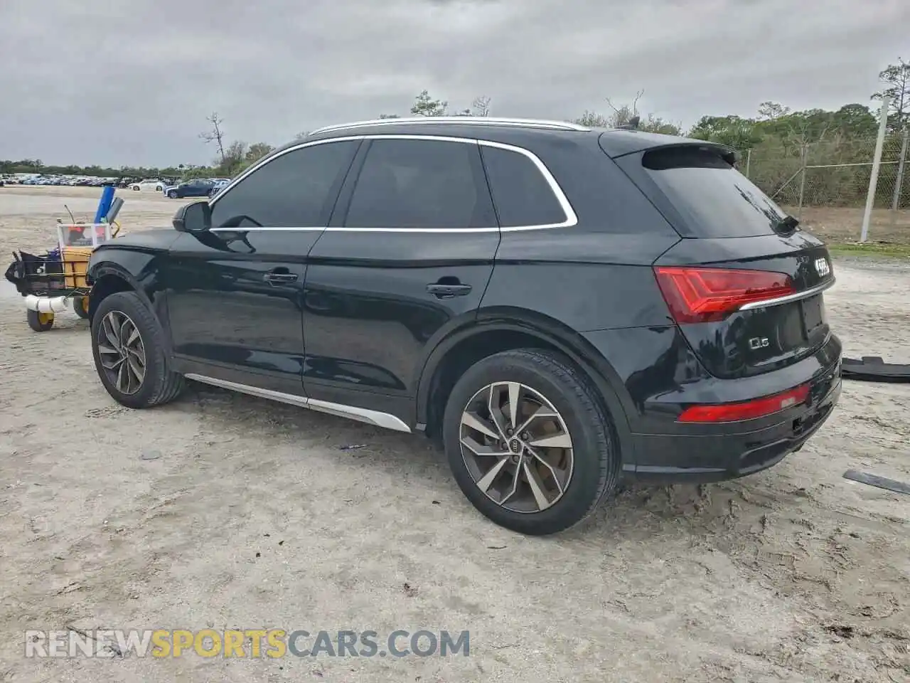 2 fotografías del automóvil dañado WA1BAAFY2M2117706 AUDI Q5 2021