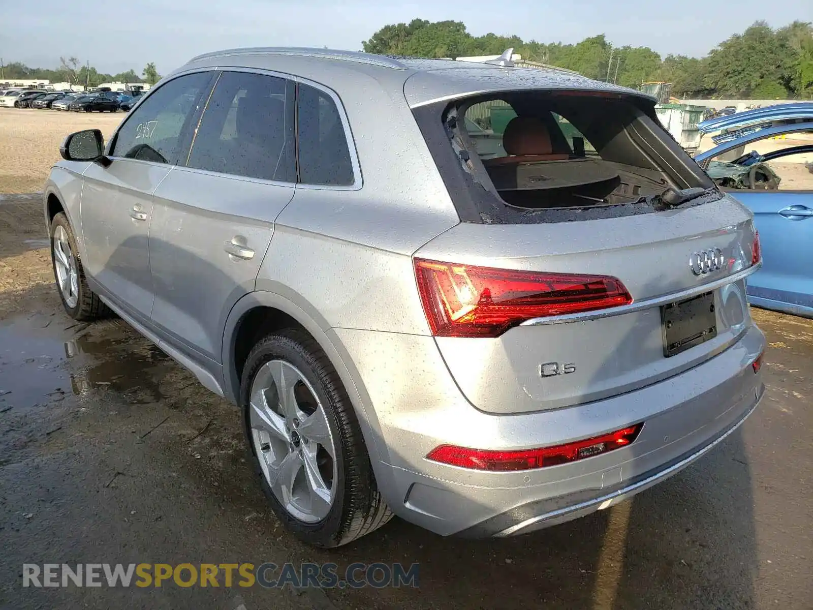 3 Photograph of a damaged car WA1BAAFY3M2035516 AUDI Q5 2021
