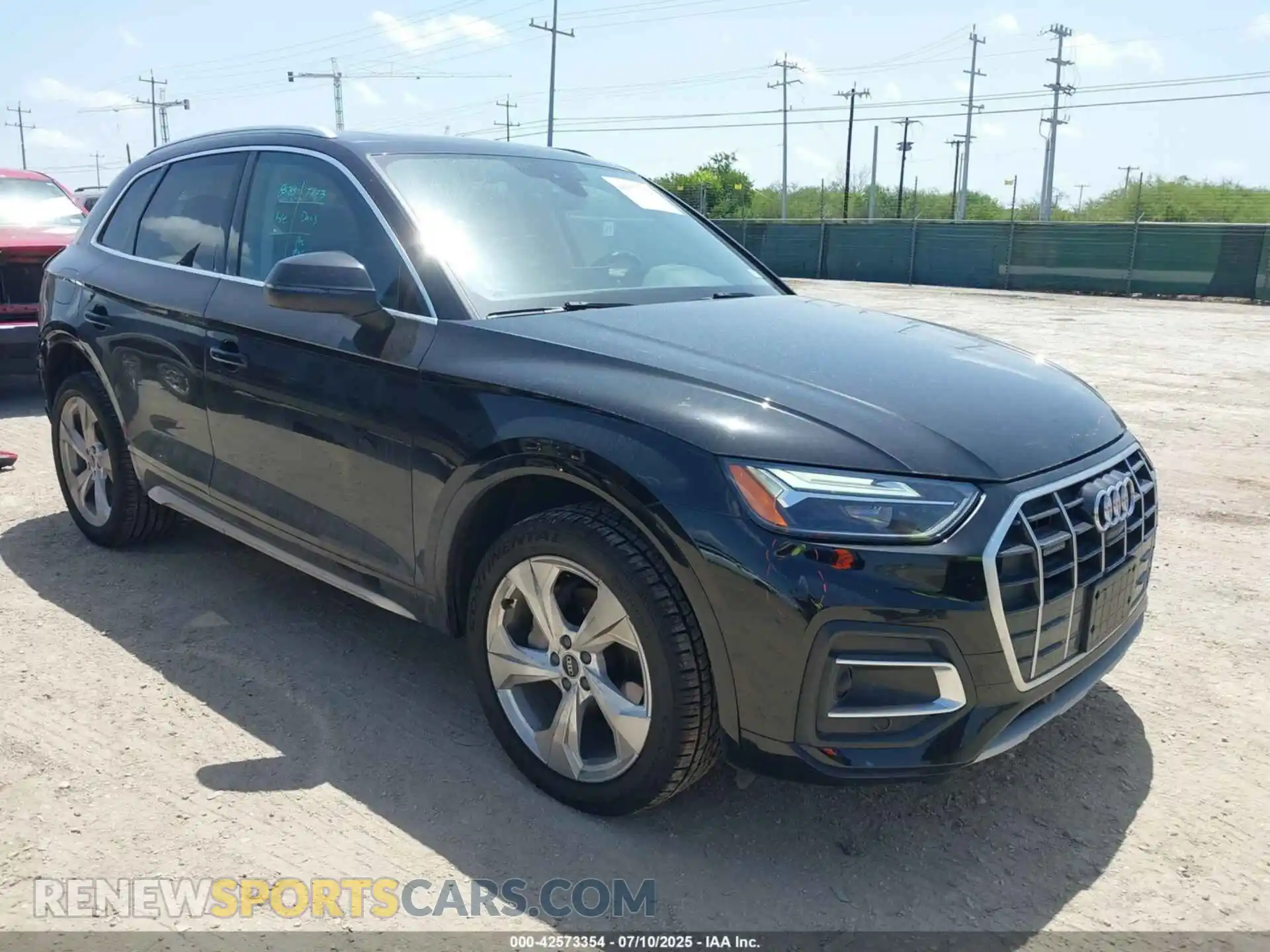 1 Photograph of a damaged car WA1BAAFY3M2100624 AUDI Q5 2021