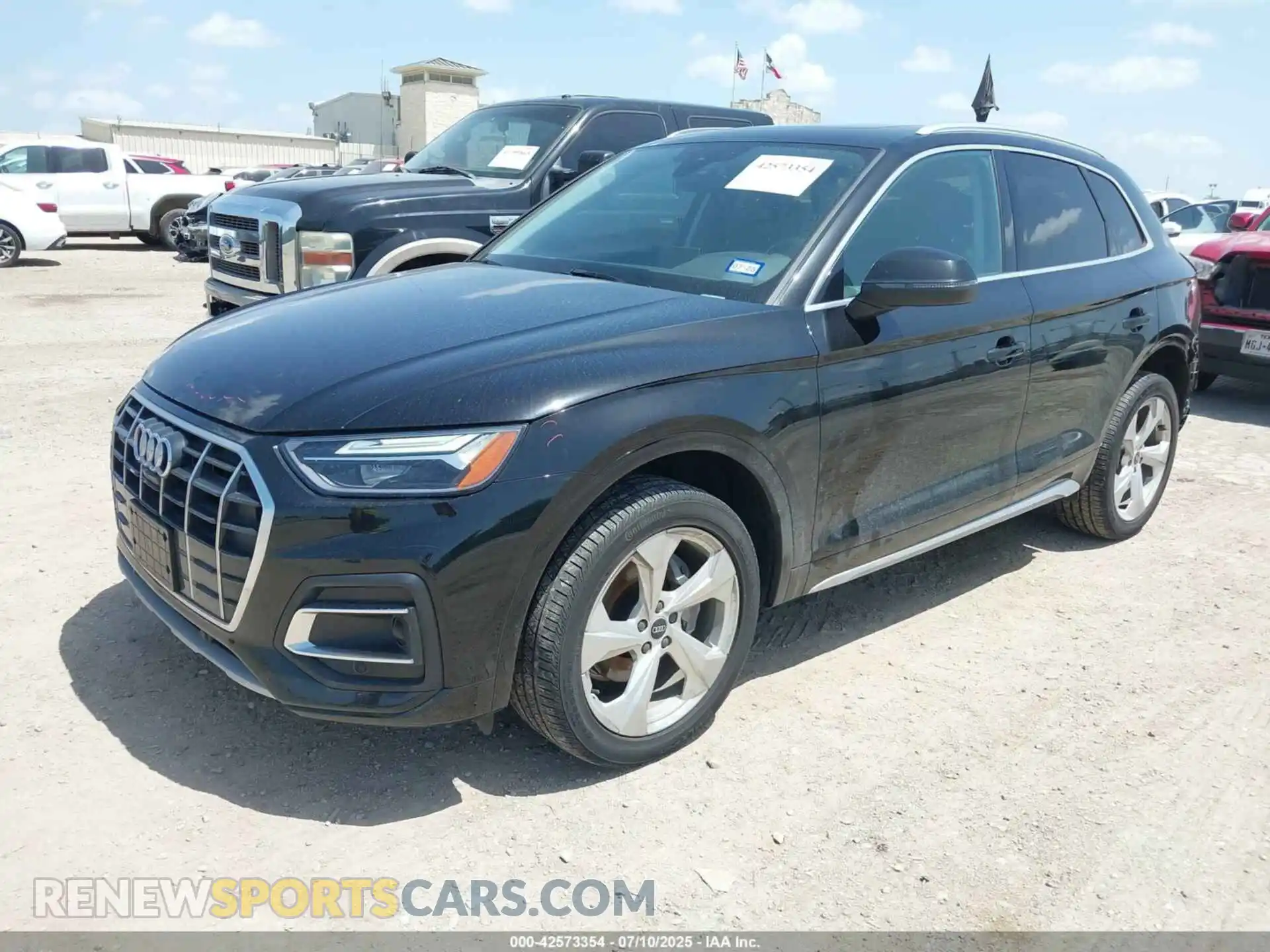 2 Photograph of a damaged car WA1BAAFY3M2100624 AUDI Q5 2021