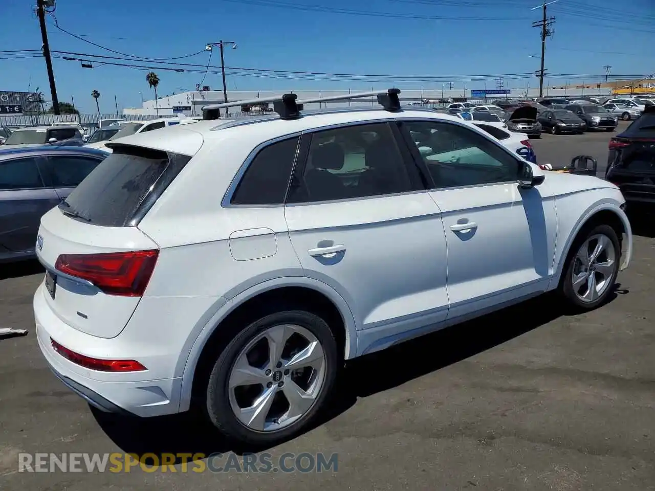 3 Photograph of a damaged car WA1BAAFY3M2105600 AUDI Q5 2021
