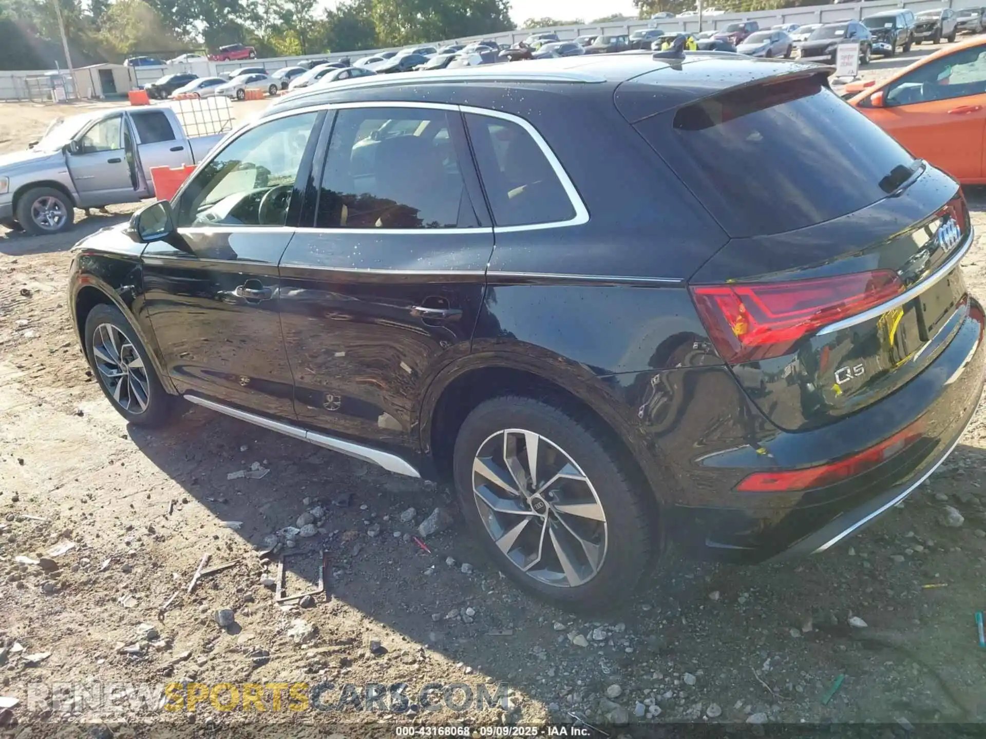 3 Photograph of a damaged car WA1BAAFY3M2118783 AUDI Q5 2021