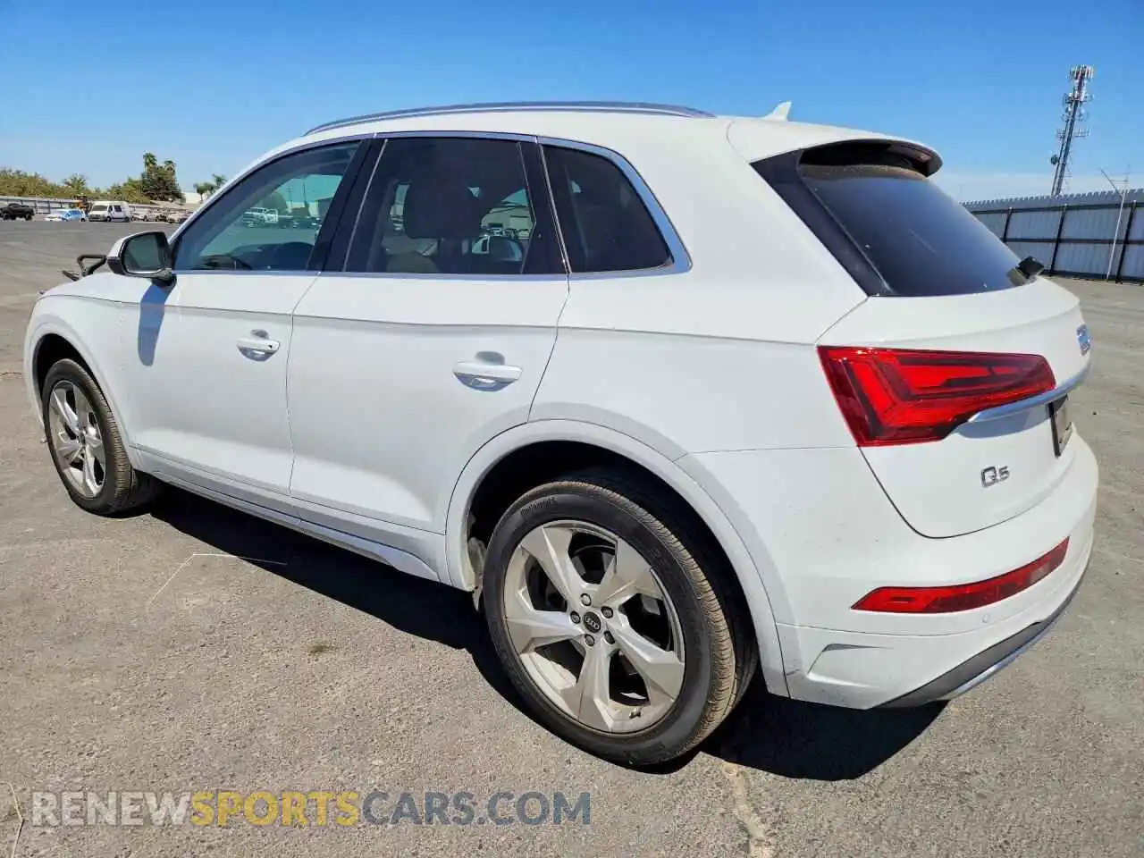 2 Фотография поврежденного автомобиля WA1BAAFY3M2130898 AUDI Q5 2021