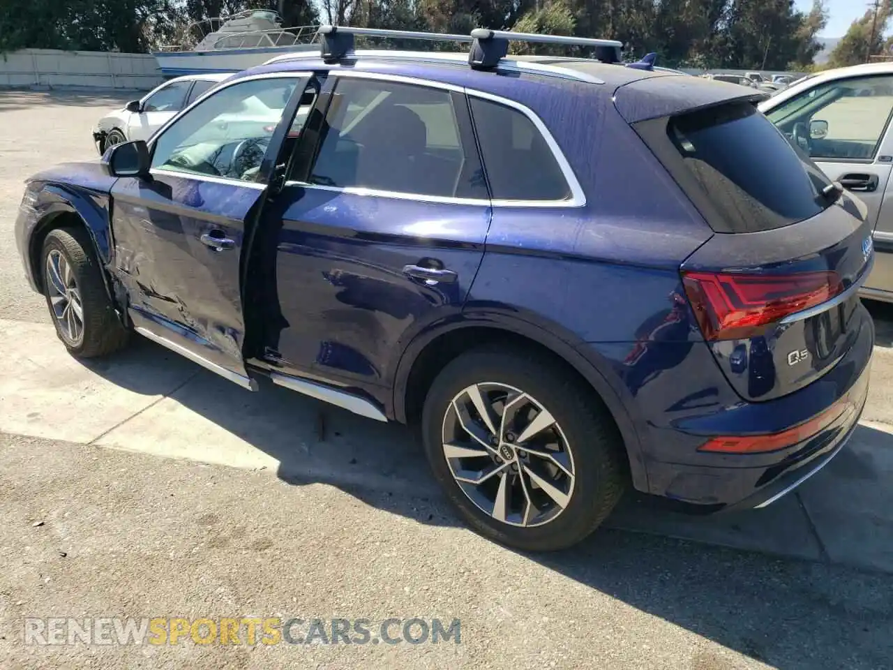 2 Photograph of a damaged car WA1BAAFY4M2005182 AUDI Q5 2021