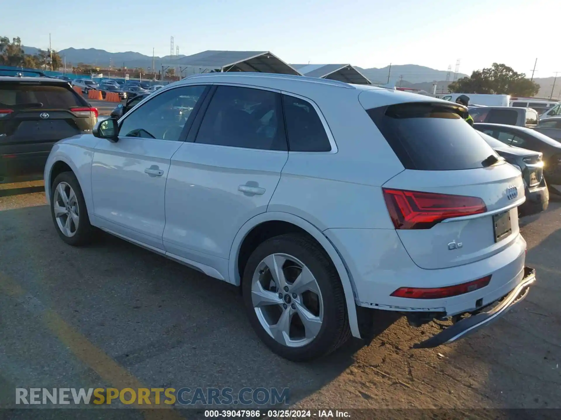 3 Photograph of a damaged car WA1BAAFY4M2029224 AUDI Q5 2021
