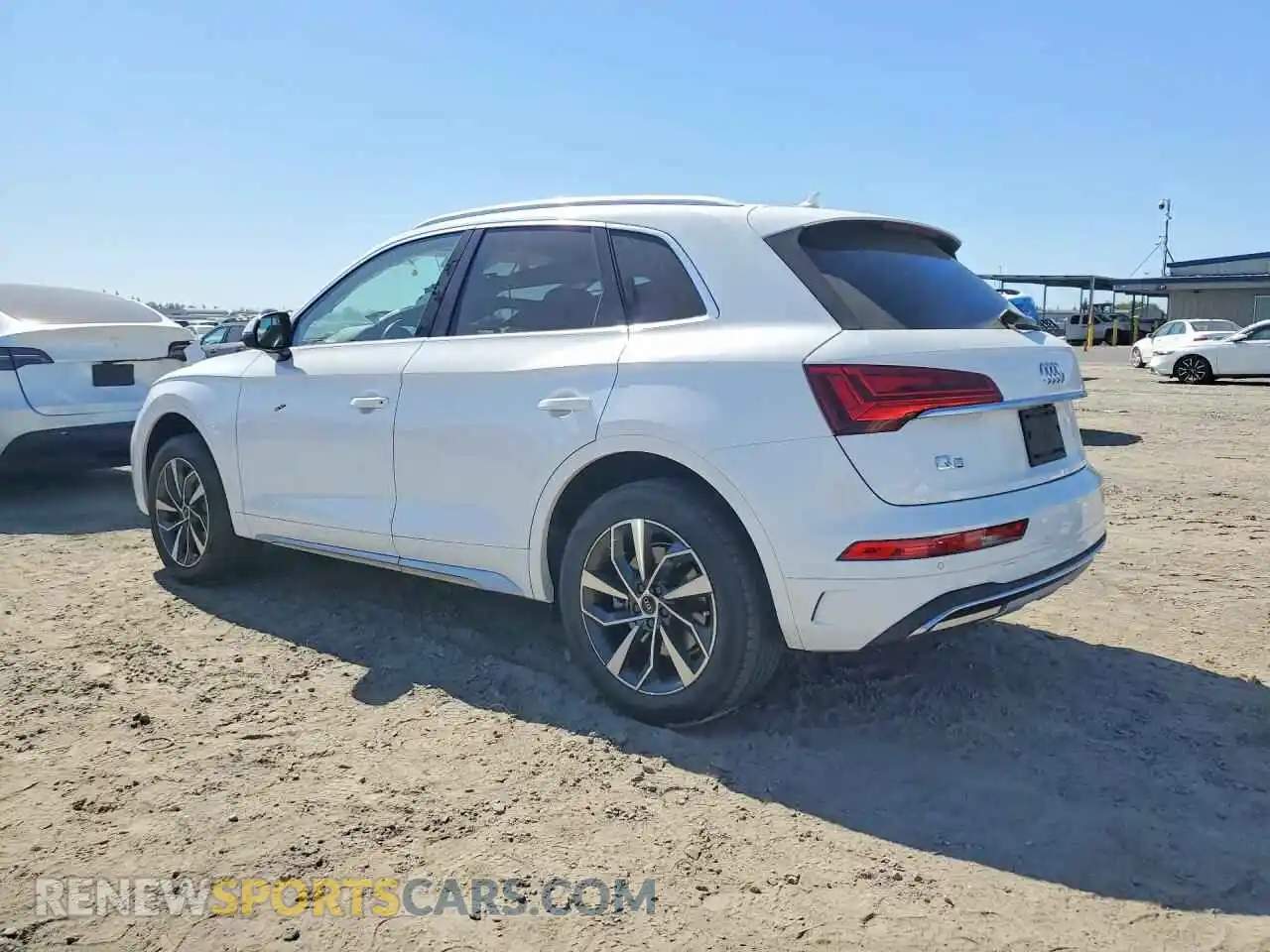 2 fotografías del automóvil dañado WA1BAAFY4M2072915 AUDI Q5 2021