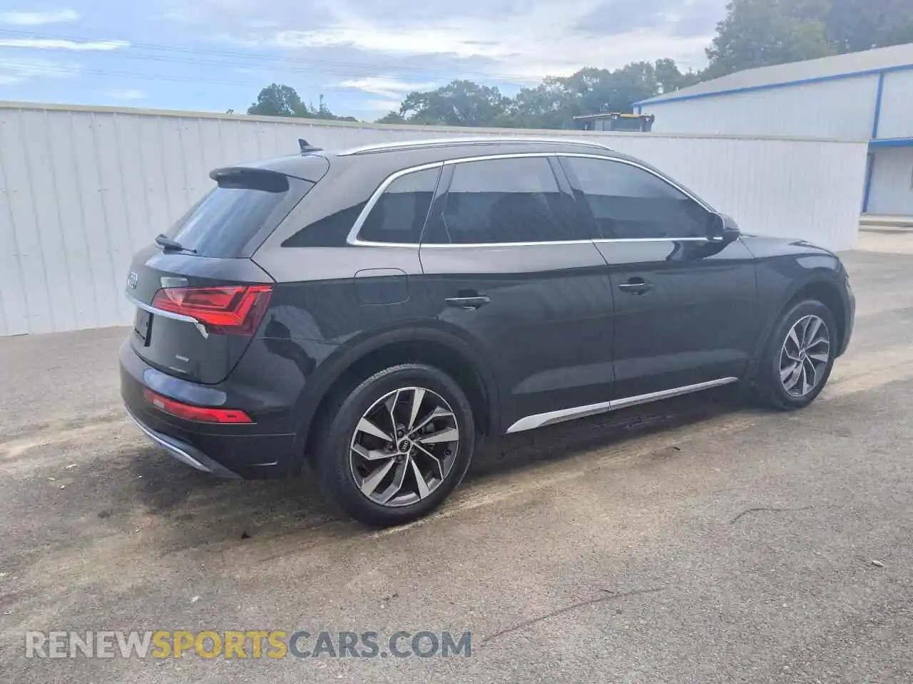 3 Photograph of a damaged car WA1BAAFY4M2073594 AUDI Q5 2021